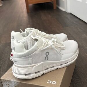 ON Women's White Athletic Shoes